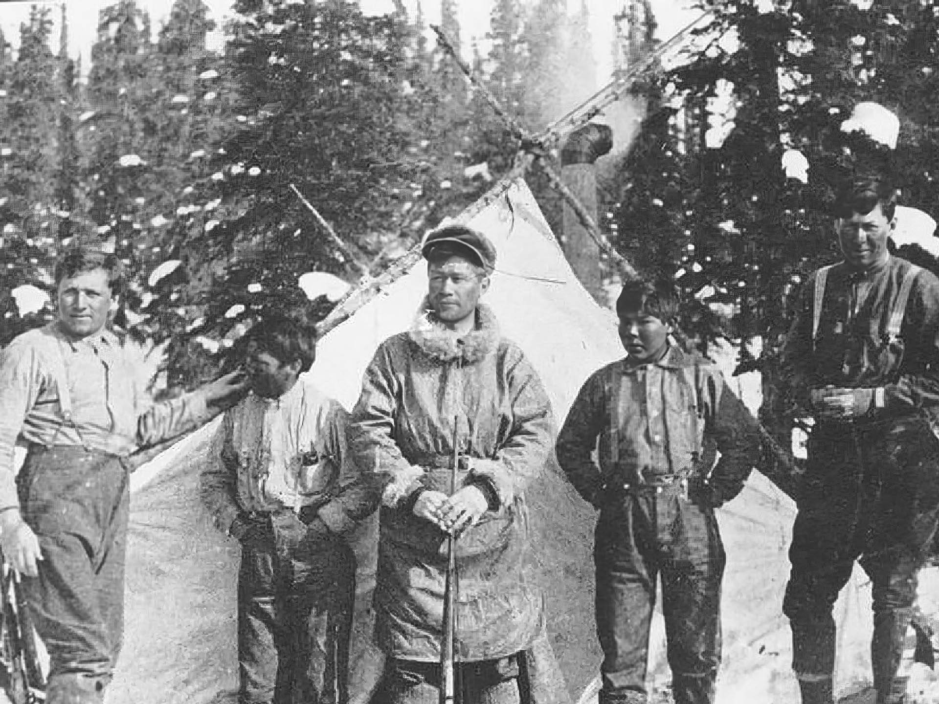 Robert Tatum, Esaias George, Harry Karstens, Johnny Fredson and Walter Harper at the Clearwater Camp (Photo: NPS)
